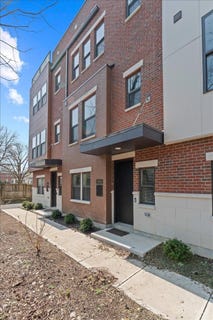/international/us/3906-edwards-road-cincinnati-oh-110106925546/