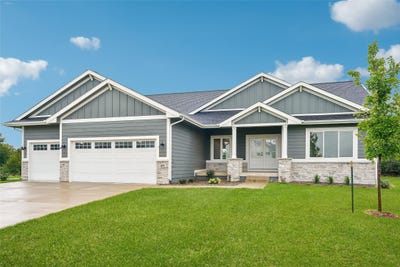 /international/us/475-se-walnut-woods-drive-west-des-moines-ia-110110233487/