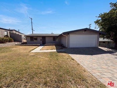 /international/us/19016-felbridge-st-canyon-country-ca-110108753757/