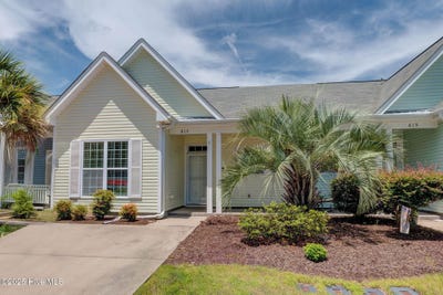/international/us/613-saint-vincent-drive-wilmington-nc-110101007868/