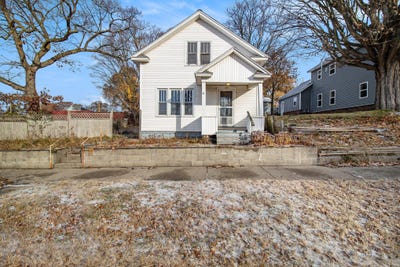/international/us/603-e-dowland-street-ludington-mi-110103673811/