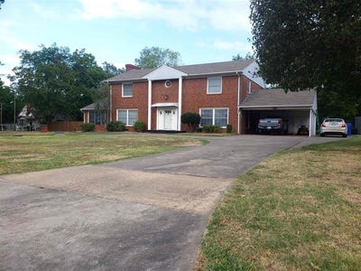 /international/us/304-country-club-drive-holdenville-ok-110094177044/