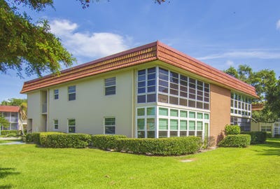 /international/us/16-vista-palm-lane-vero-beach-fl-110108766343/
