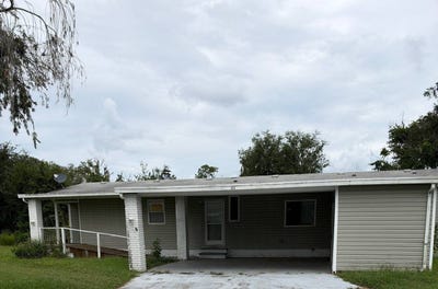 /international/us/222-country-ln-plant-city-fl-110120517332/