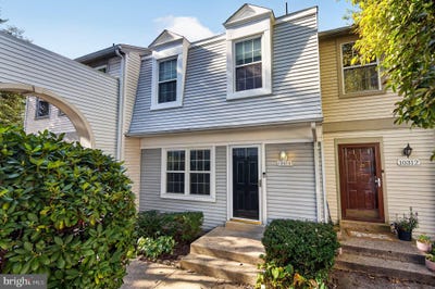 /international/us/10310-bridgetown-place-burke-va-110110337982/