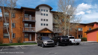 /international/us/7552-mountain-laurel-drive-victor-id-110107511362/