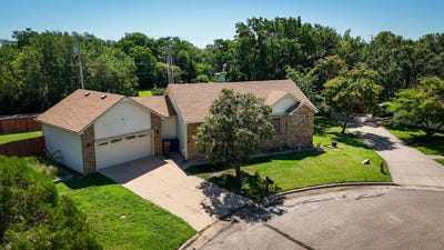 /international/us/5-n-woodland-ct-mount-hope-ks-110100831960/
