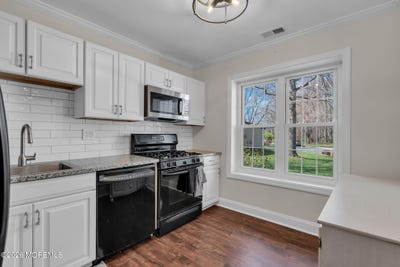 /international/us/12-hunters-run-oceanport-nj-110107205346/