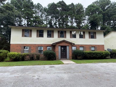 /international/us/2510-commerce-road-jacksonville-nc-110101454888/