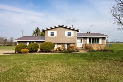 /international/us/456-twp-rd-700-polk-oh-110106920407/