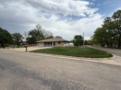 /international/us/402-n-center-st-mankato-ks-110107658049/