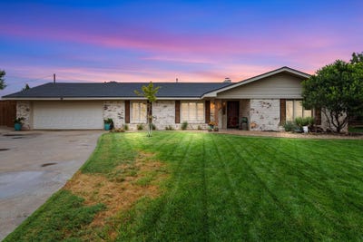/international/us/412-douglas-street-hereford-tx-110120414711/