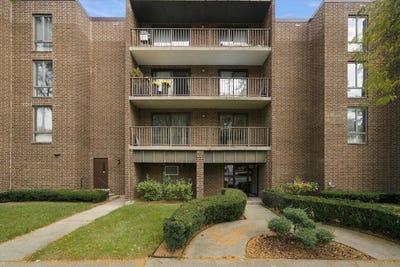 /international/us/8350-w-addison-street-chicago-il-110120590519/