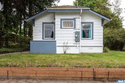 /international/us/320-w-15th-street-port-angeles-wa-110107939662/
