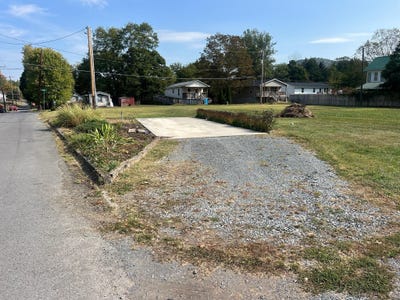 /international/us/142-washington-st-alderson-wv-110102452548/