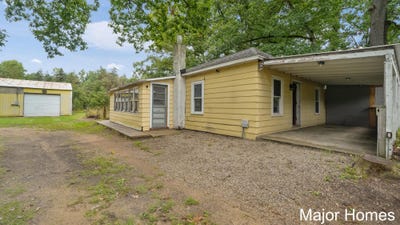 /international/us/23032-almy-road-howard-city-mi-110110196921/