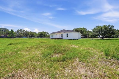 /international/us/2150-oak-ridge-road-la-grange-tx-110108945500/