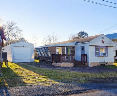 /international/us/5352-merritt-chincoteague-va-110104814988/