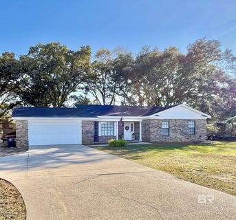 /international/us/1305-w-7th-street-bay-minette-al-110096640886/