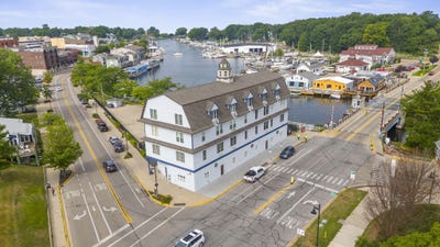 /international/us/532-dyckman-avenue-south-haven-mi-110099451014/
