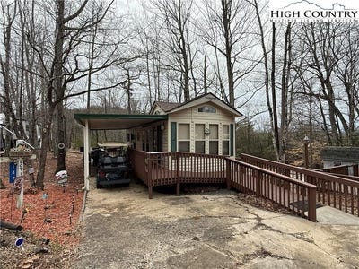/international/us/147-laurelwood-lane-traphill-nc-110098260569/?lang=zh-tw