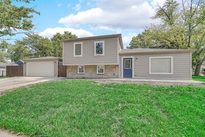/international/us/22456-yates-avenue-sauk-village-il-110101456667/