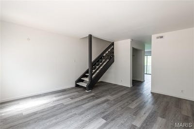 /international/us/3017-pembroke-lane-high-ridge-mo-110109007716/