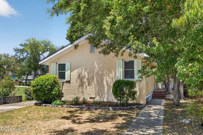/international/us/314-atlanta-avenue-carolina-beach-nc-110108222503/