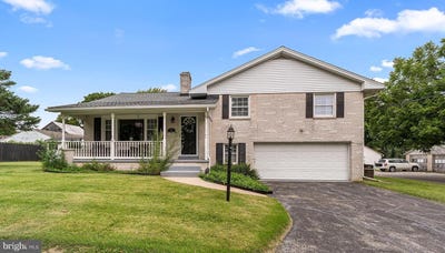 /international/us/25-w-maple-avenue-shrewsbury-pa-110109889280/