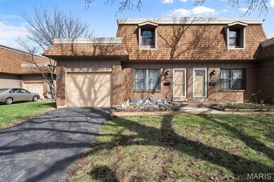 /international/us/2364-charlemagne-drive-maryland-heights-mo-110106538235/