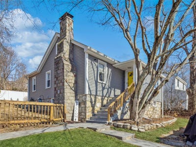 /international/us/28-sussex-road-carmel-ny-110097997214/