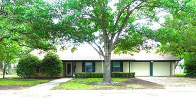 /international/us/2105-stanton-brady-tx-110107456779/