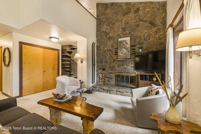 /international/us/3605-w-michael-teton-village-wy-110106673845/