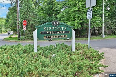 /international/us/189-forest-avenue-paramus-nj-110109103788/