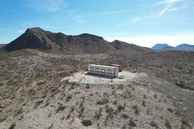 /international/us/300-n-ivy-terrace-terlingua-tx-110106758044/