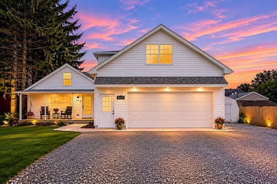/international/us/8516-harlow-avenue-sw-byron-center-mi-110108500967/