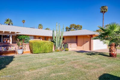 /international/us/9230-n-109th-drive-sun-city-az-110120532475/