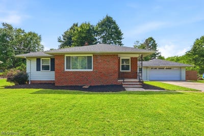/international/us/8908-falls-lane-broadview-heights-oh-110108907019/