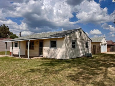 /international/us/208-s-walnut-st-south-hutchinson-ks-110107513916/
