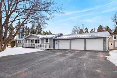 /international/us/15919-discovery-circle-park-rapids-mn-110107384894/