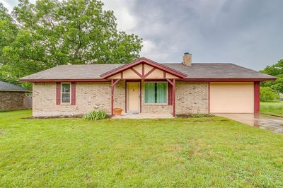 /international/us/709-n-avenue-b-springtown-tx-110108252441/