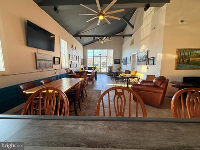 /international/us/315-cannon-street-chestertown-md-110105392969/