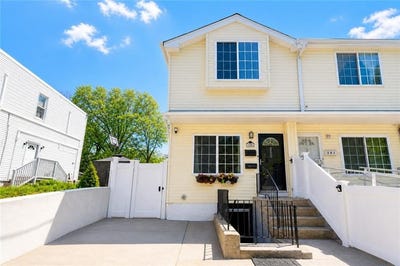 /international/us/200-chestnut-avenue-staten-island-ny-110107803463/
