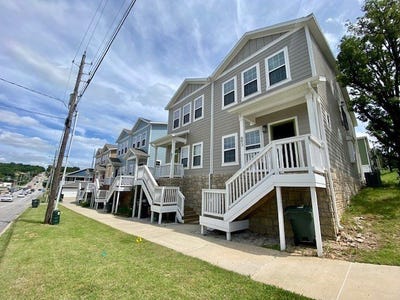 /international/us/879-w-north-street-fayetteville-ar-110108356348/