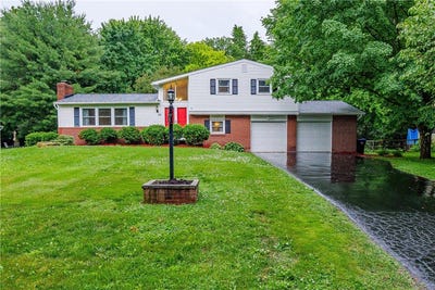 /international/us/25-redwood-drive-penfield-ny-110108804356/