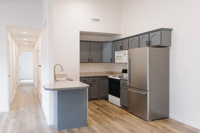 /international/us/215-s-1050-w-provo-ut-110105950224/