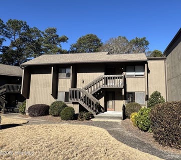 /international/us/10-pine-tree-road-pinehurst-nc-110104912894/