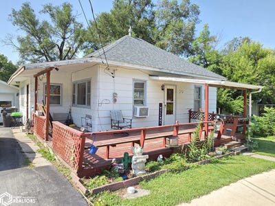 /international/us/208-w-clay-street-osceola-ia-110101401876/