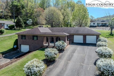 /international/us/326-mountain-valley-drive-west-jefferson-nc-110099102975/?lang=pt