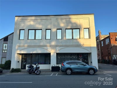 /international/us/109-n-main-avenue-newton-nc-110102820445/